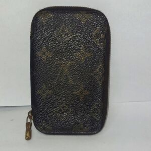 Authentic Louis Vuitton Monogram Keychain Wallet